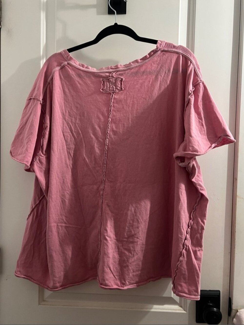 Dusty Pink Deep V Relaxed Tee - 2 small holes in front - Picture 2 of 2